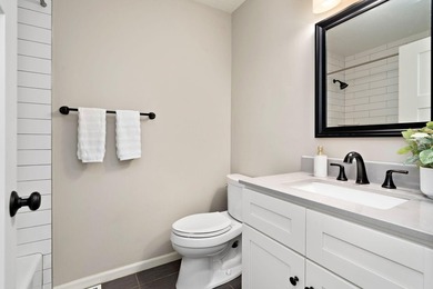 Welcome to this beautifully updated Kingswood model in desirable - photo 15