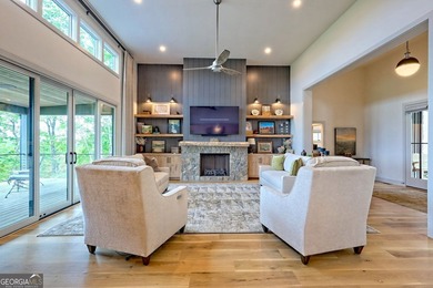 Surround yourself with luxury! Breathtaking layered views of - photo 16