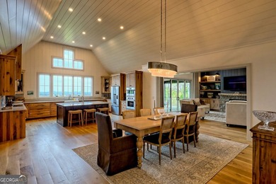 Surround yourself with luxury! Breathtaking layered views of - photo 18