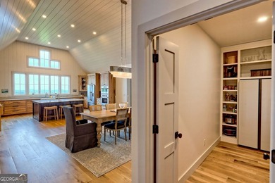 Surround yourself with luxury! Breathtaking layered views of - photo 19