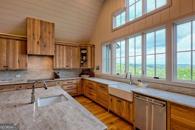 Surround yourself with luxury! Breathtaking layered views of - photo 23