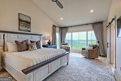 Surround yourself with luxury! Breathtaking layered views of - photo 27