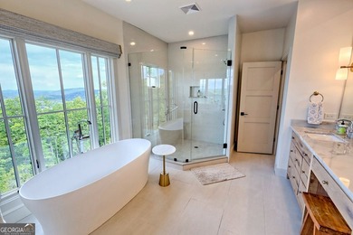 Surround yourself with luxury! Breathtaking layered views of - photo 28