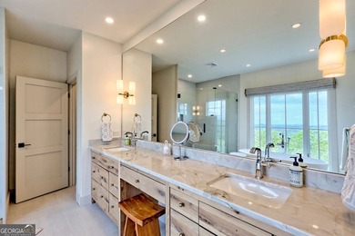 Surround yourself with luxury! Breathtaking layered views of - photo 30