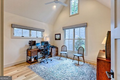 Surround yourself with luxury! Breathtaking layered views of - photo 34