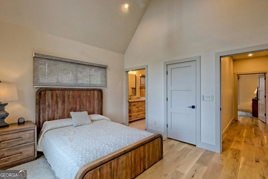 Surround yourself with luxury! Breathtaking layered views of - photo 38