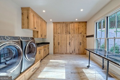 Surround yourself with luxury! Breathtaking layered views of - photo 42