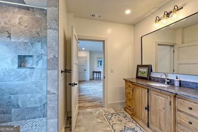 Surround yourself with luxury! Breathtaking layered views of - photo 46