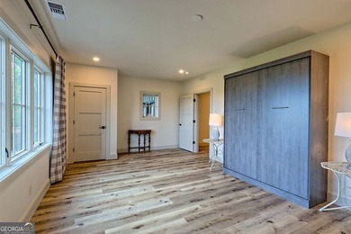 Surround yourself with luxury! Breathtaking layered views of - photo 47