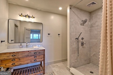 Surround yourself with luxury! Breathtaking layered views of - photo 49