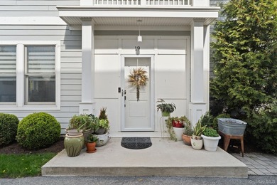 *Direct waterfront. Uncompromising luxury. A lifestyle that - photo 3