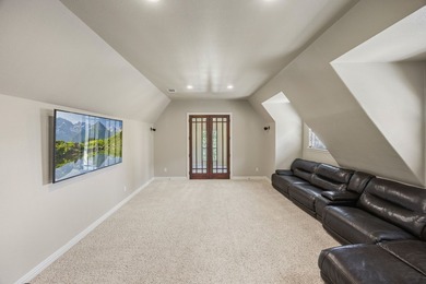 Nestled within the prestigious, guard-gated Villas of Hogan's - photo 26
