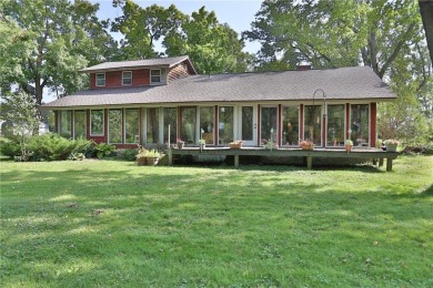 Lake Home For Sale in Kinnickinnic Twp, Wisconsin