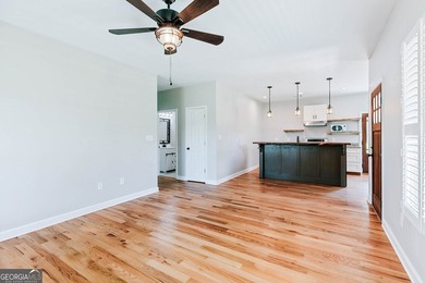 Welcome to this beautifully maintained 3-bedroom, 2-bath home - photo 11
