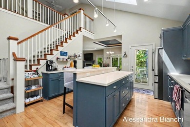 Beautifully updated and perfectly positioned as a private - photo 12