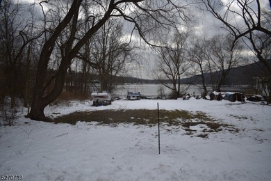 Your dream home starts here! Lakefront building lot in Pinecliff - photo 4