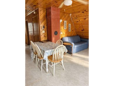 A true Washington Pond gem: owned waterfront, deep-water access - photo 15