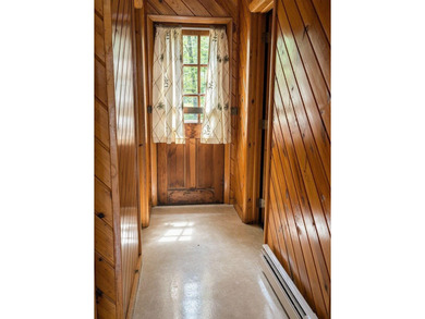 A true Washington Pond gem: owned waterfront, deep-water access - photo 18
