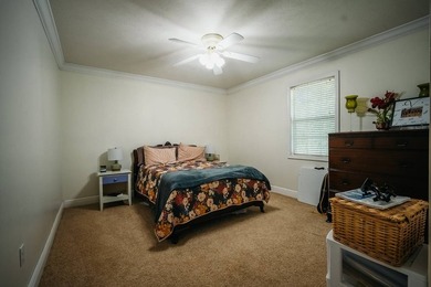 WELCOME TO A BEAUTIFUL COUNTRY PROPERTY OFFERING THE PERFECT - photo 18