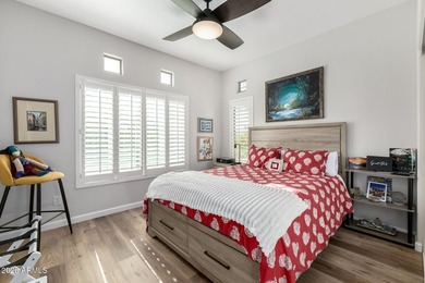 Beautifully maintained townhouse in North Scottsdale with new