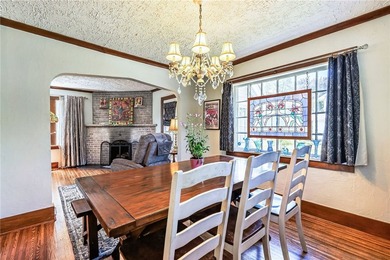 Welcome to this lovely 1920's 2 Bedroom, 2 Bath Colonial in - photo 10