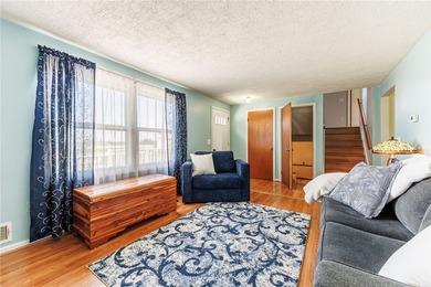 Welcome home to this lovingly maintained split-level, proudly - photo 5