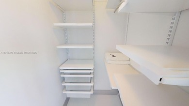 BEAUTIFUL,ULTRA LUXURIOUS 2 STORY DUPLEX WITH 3 BED, 4/1