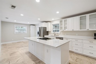 Beautifully renovated 3-bedroom, 2-bathroom home in Isle of - photo 9