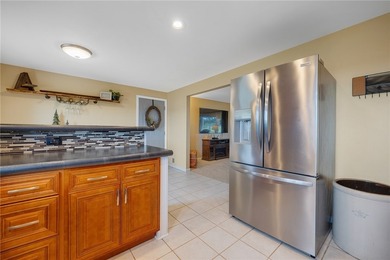 Welcome home to this meticulously maintained Cape Cod in Ontario - photo 15