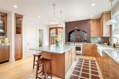 Located in Newport's Historic Point neighborhood, this newly - photo 17
