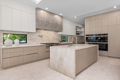 Located at 217 Thatch Palm Drive within the prestigious Royal - photo 18