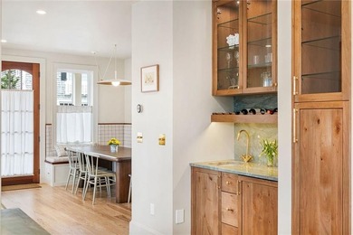 Located in Newport's Historic Point neighborhood, this newly - photo 18