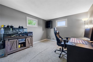 Welcome home to this meticulously maintained Cape Cod in Ontario - photo 25