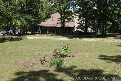 LARGE COUNTRY HOME WITH HIGHLY DESIRABLE LOCATION. ALMOST 4200 - photo 2