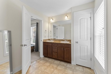 Welcome home to this beautiful, move-in-ready end-unit townhouse - photo 32