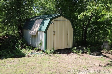 LARGE COUNTRY HOME WITH HIGHLY DESIRABLE LOCATION. ALMOST 4200 - photo 6