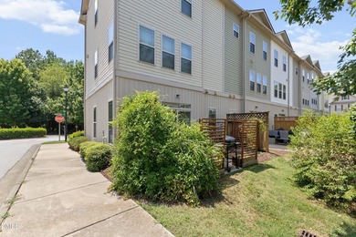 Welcome home to this beautiful, move-in-ready end-unit townhouse - photo 37