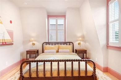 Located in Newport's Historic Point neighborhood, this newly - photo 45