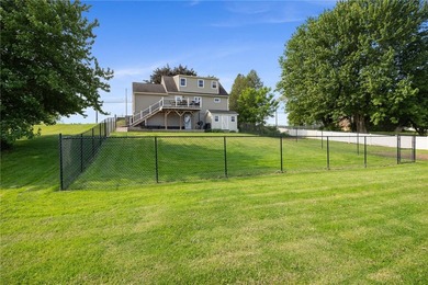 Welcome home to this meticulously maintained Cape Cod in Ontario - photo 46