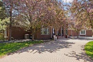 Welcome to 10 Apple Orchard Court in Dellwood's prestigious Pine - photo 23