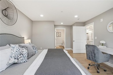 *VERY LARGE 1 BED UNIT ON TOP FLOOR, PRIVATE BALCONY! READY FOR - photo 24