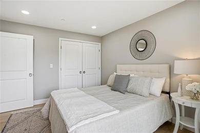 *VERY LARGE 1 BED UNIT ON TOP FLOOR, PRIVATE BALCONY! READY FOR - photo 28