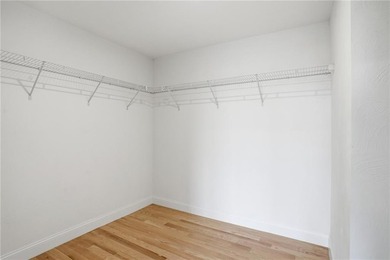 *VERY LARGE 1 BED UNIT ON TOP FLOOR, PRIVATE BALCONY! READY FOR - photo 35