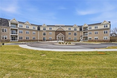 *VERY LARGE 1 BED UNIT ON TOP FLOOR, PRIVATE BALCONY! READY FOR - photo 38