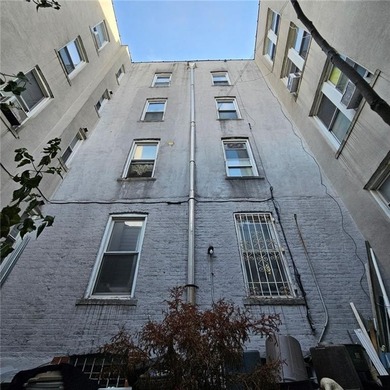 Mint condition 19 unit apartment building on East 12th Street - photo 6