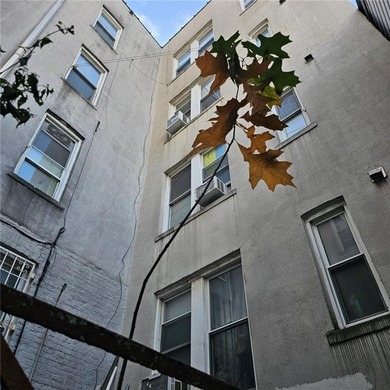 Mint condition 19 unit apartment building on East 12th Street - photo 7