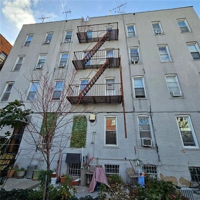 Mint condition 19 unit apartment building on East 12th Street - photo 9