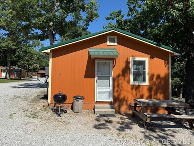 Cabin 10 is a single room with full kitchen, range with oven and - photo 1