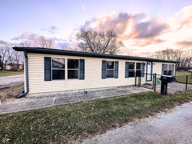 Morse Lake Home Sale Pending in Cicero Indiana