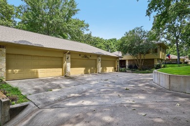 Exceptional deep-water waterfront home in the desirable - photo 2